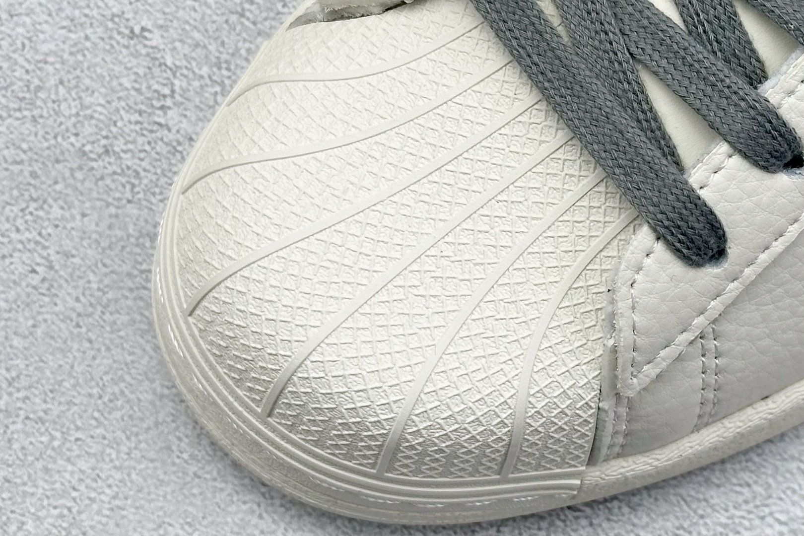 AD Originals Superstar 小熊 白蓝黄 XS0011 AD Originals Superstar 小熊 白蓝黄 XS0011