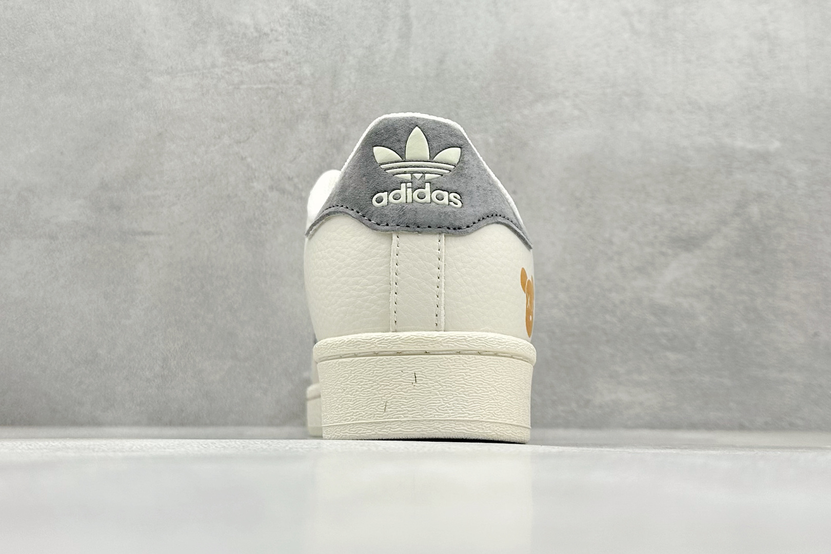 AD Originals Superstar 小熊 白蓝黄 XS0011 AD Originals Superstar 小熊 白蓝黄 XS0011