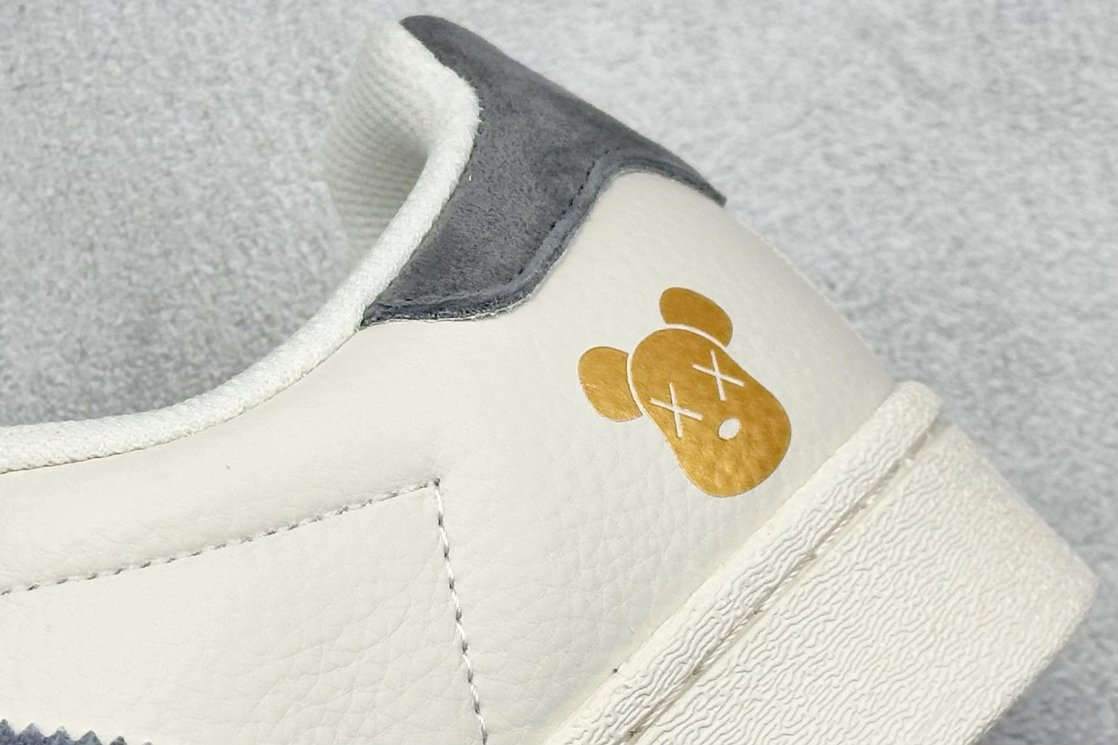 AD Originals Superstar 小熊 白蓝黄 XS0011 AD Originals Superstar 小熊 白蓝黄 XS0011