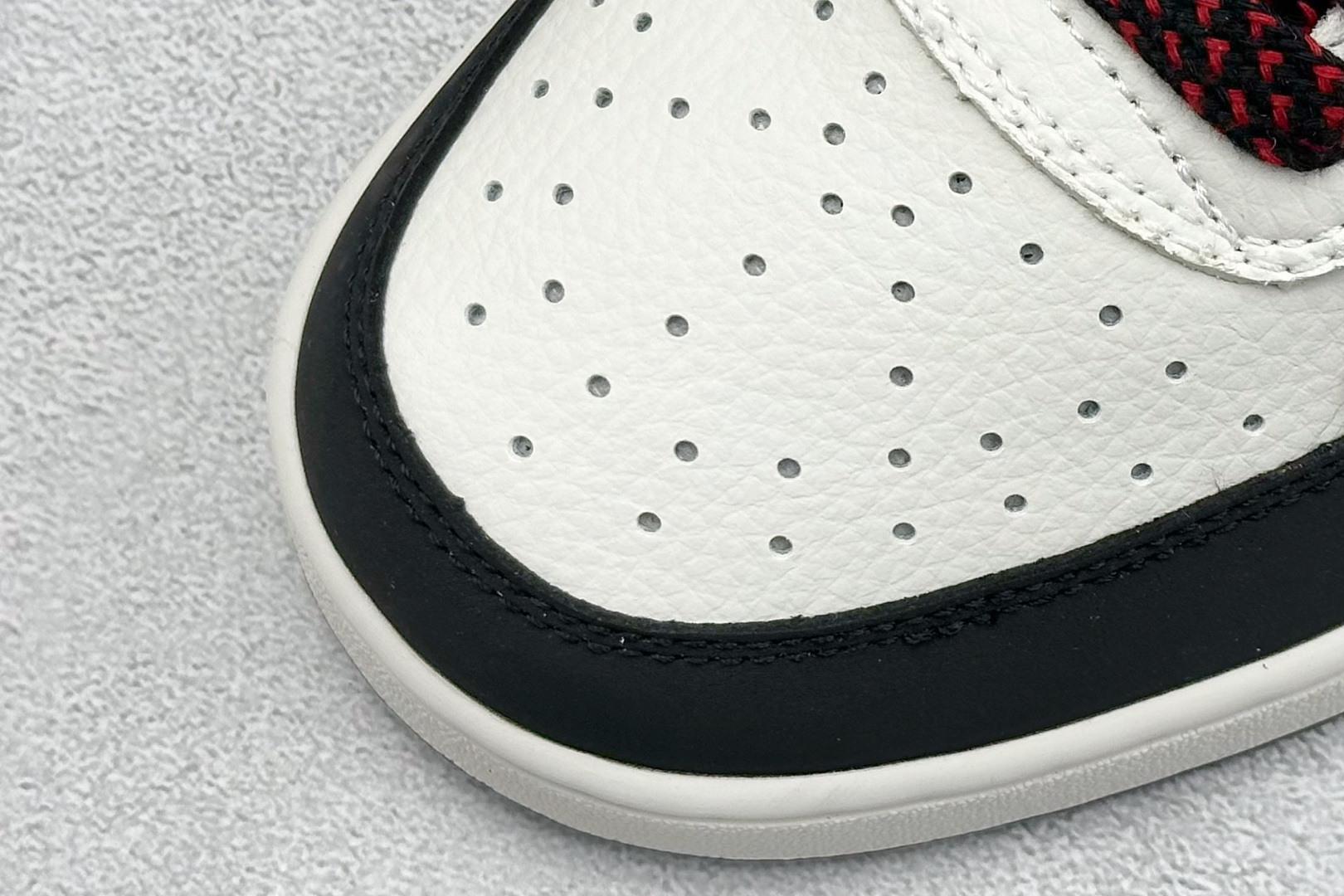 Nike Court Vision Low x Supreme 黑白红 休闲运动板鞋 FD5188-132