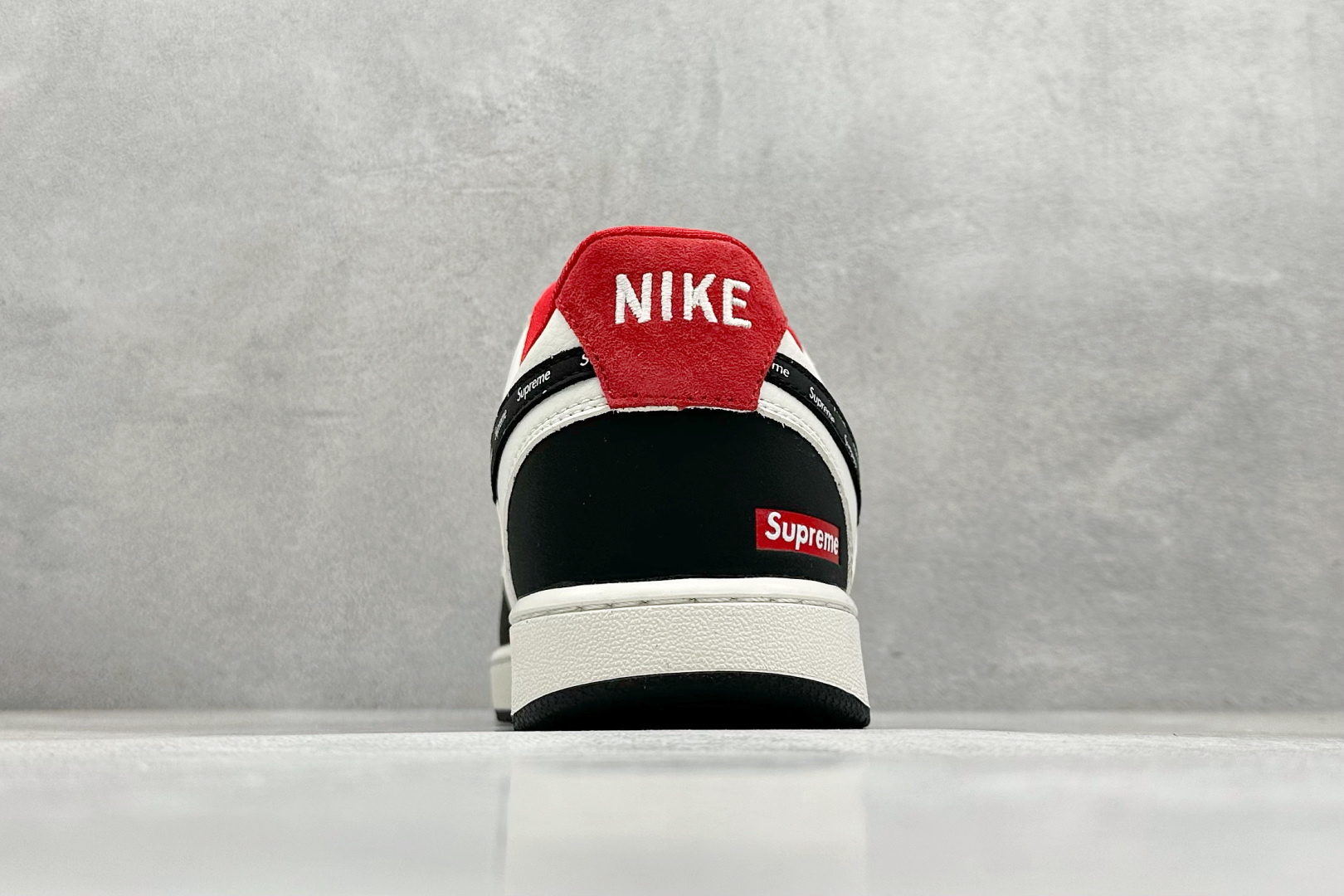 Nike Court Vision Low x Supreme 黑白红 休闲运动板鞋 FD5188-132