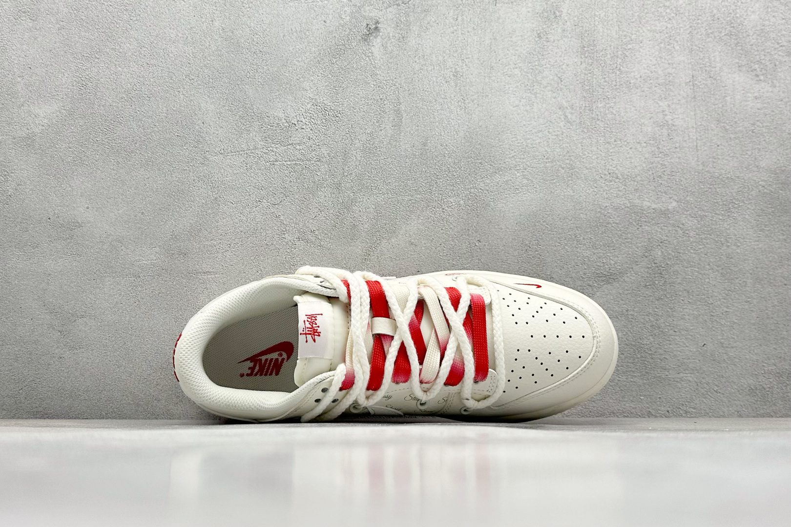 Nike SB Dunk Low x Stussy 白红小钩绑带 SJ2068-259