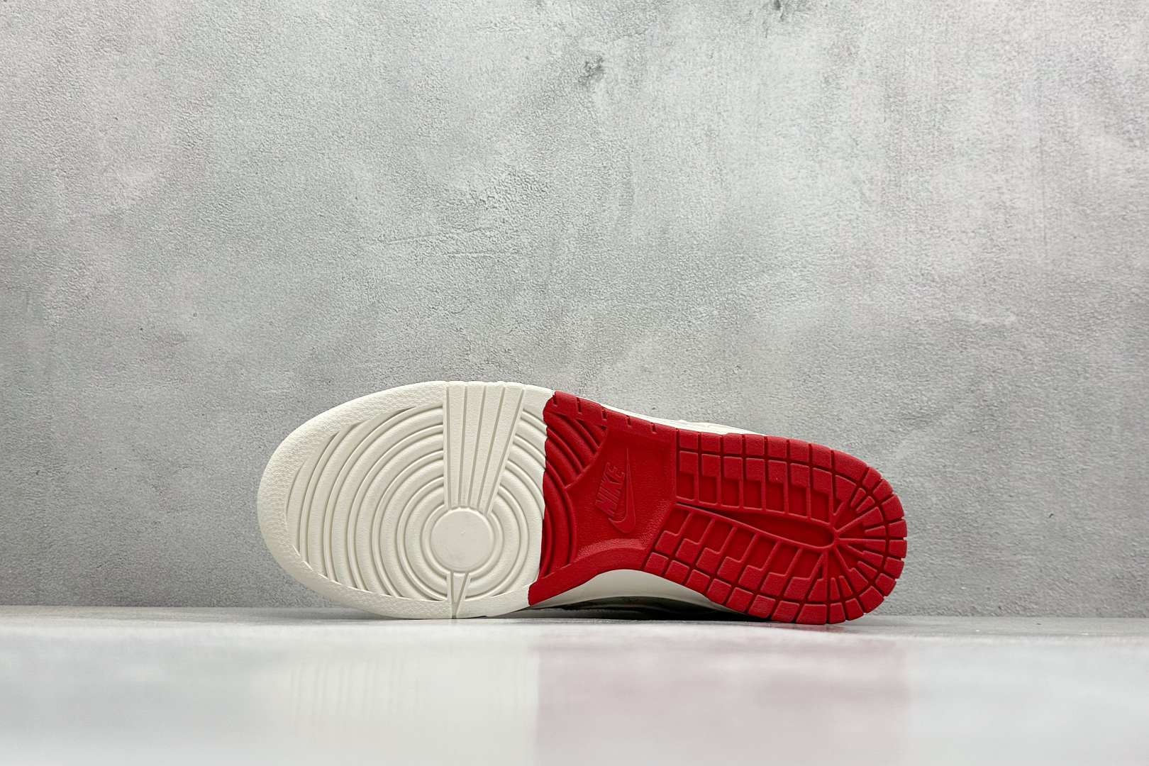 Nike SB Dunk Low x Stussy 白红小钩绑带 SJ2068-259