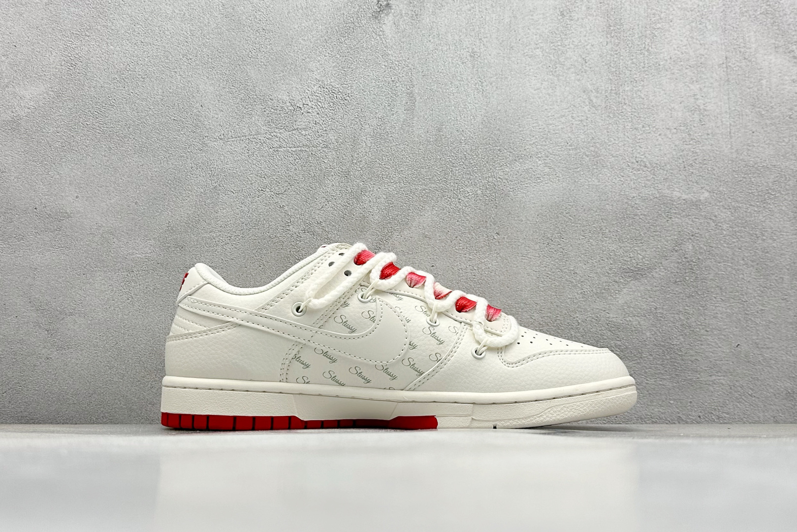 Nike SB Dunk Low x Stussy 白红小钩绑带 SJ2068-259