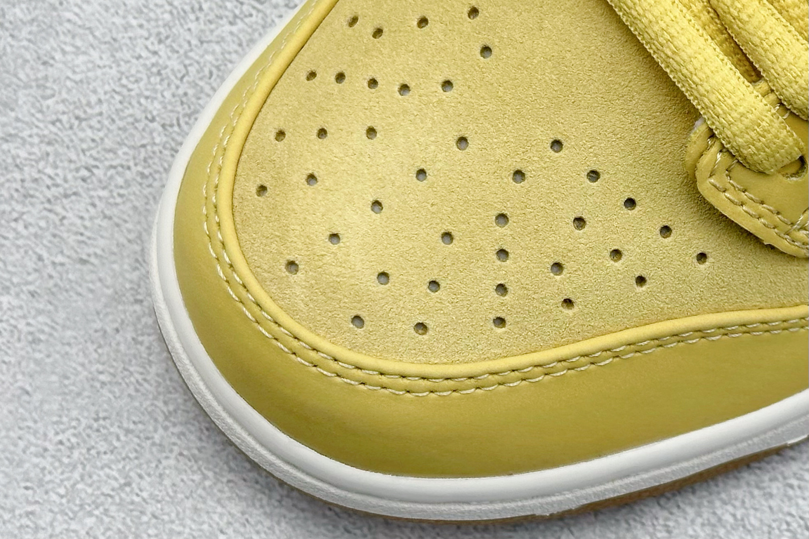 NIKE SB Dunk Low Pro ISO ”University Blue” 生胶黄 FJ1674-700