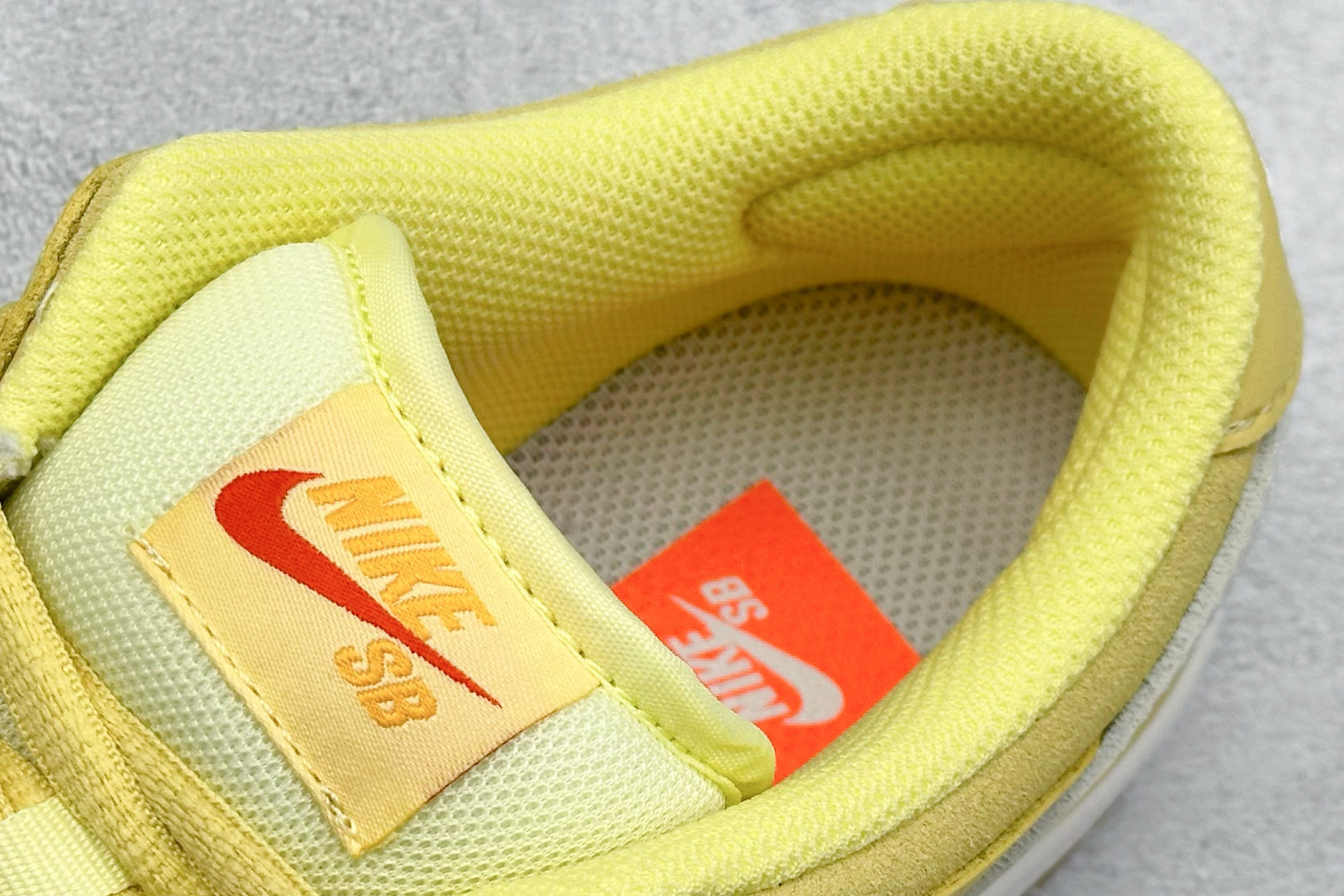 NIKE SB Dunk Low Pro ISO ”University Blue” 生胶黄 FJ1674-700