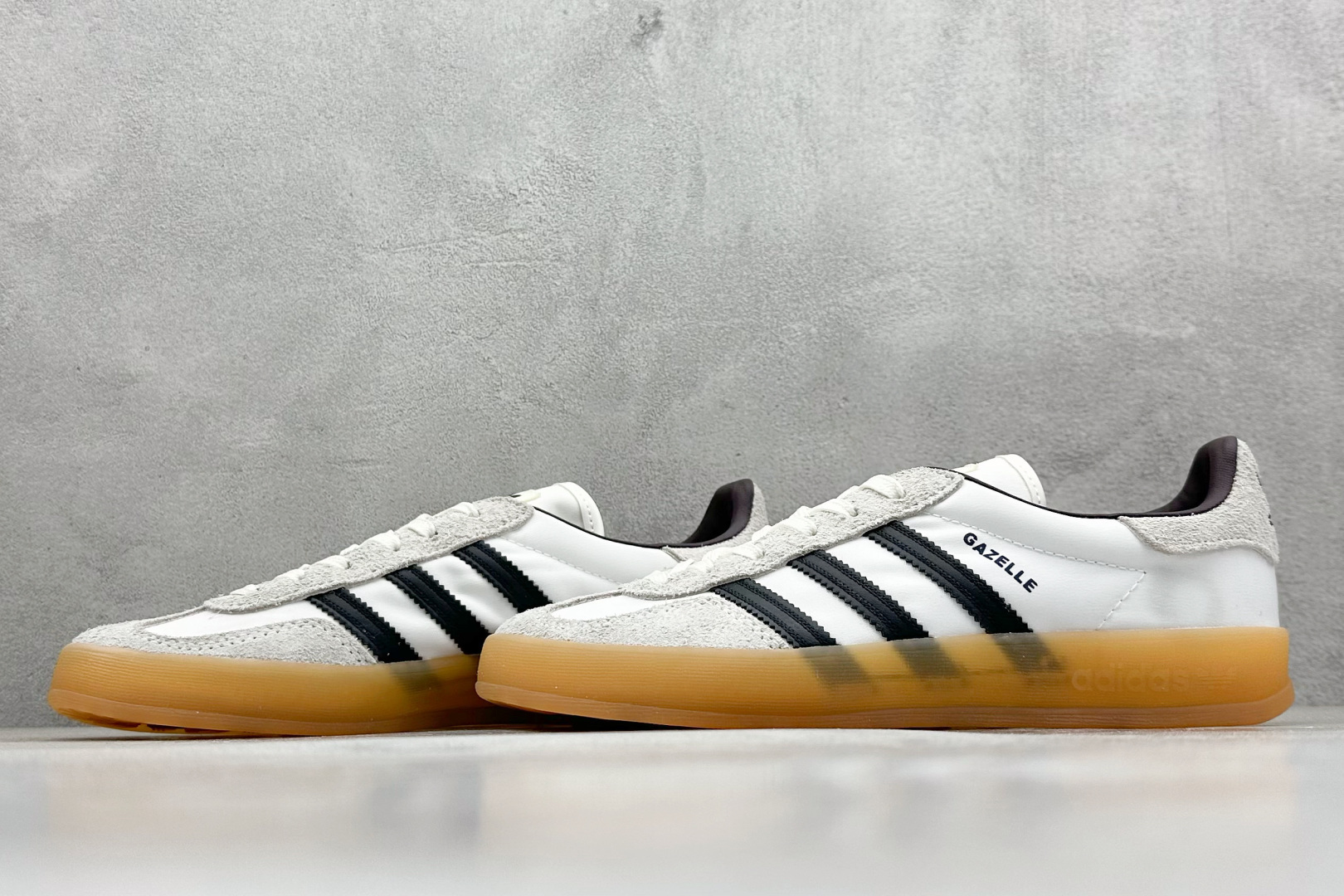 Adidas Originals Gazelle Indoor 三叶草复古休闲防滑耐磨低帮板鞋 IH9985