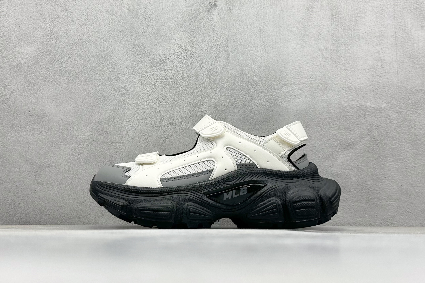 NY版MLB ACE RUNNER MARY JANE 厚底老爹风魔术贴休闲运动慢跑凉鞋 3ASDW0153