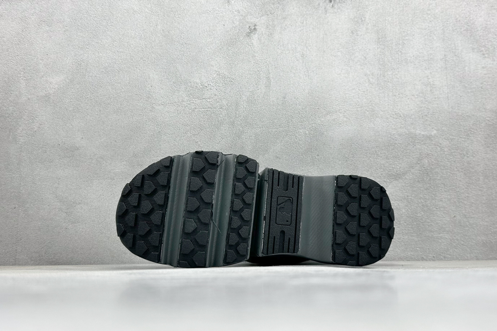 NY版 MLB Chunky Runner Basic 镂空网纱老爹慢跑鞋系列 NY版 MLB Chunky Runner Basic 镂空网纱老爹慢跑鞋系列