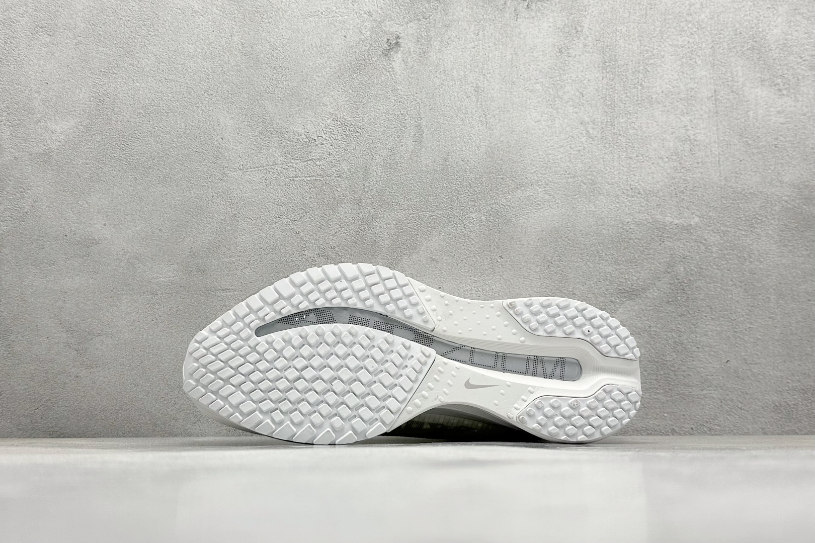 I8Nike Air Zoom Pegasus Premium 耐克网面全掌气垫缓震跑鞋 HQ2592-102