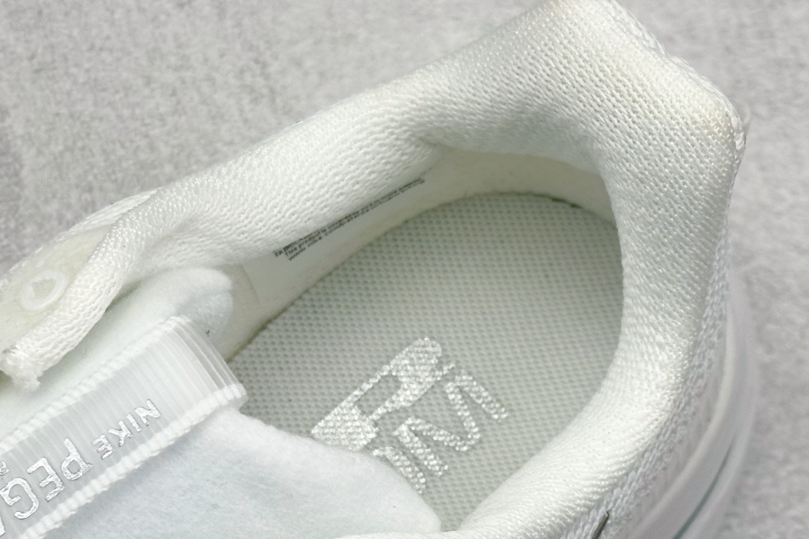 I8Nike Air Zoom Pegasus Premium 耐克网面全掌气垫缓震跑鞋 HQ2592-102