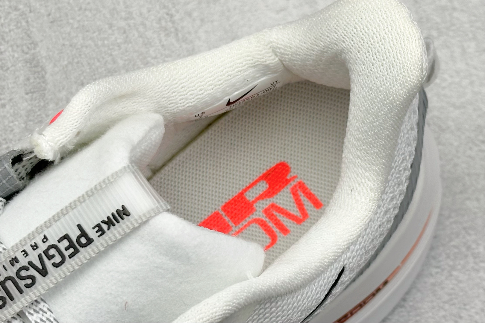 I8Nike Air Zoom Pegasus Premium 耐克网面全掌气垫缓震跑鞋 HQ2592-007