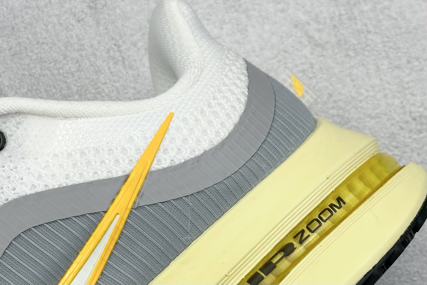 I8Nike Air Zoom Pegasus Premium 耐克网面全掌气垫缓震跑鞋 HQ2592-010