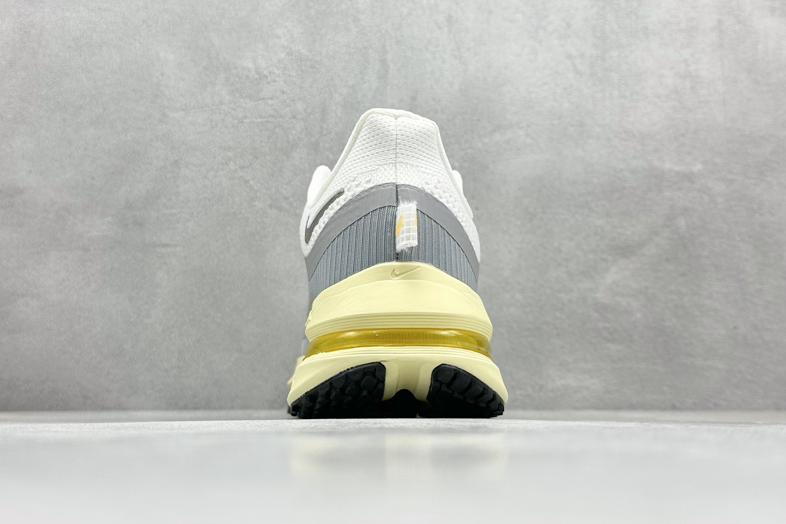 I8Nike Air Zoom Pegasus Premium 耐克网面全掌气垫缓震跑鞋 HQ2592-010
