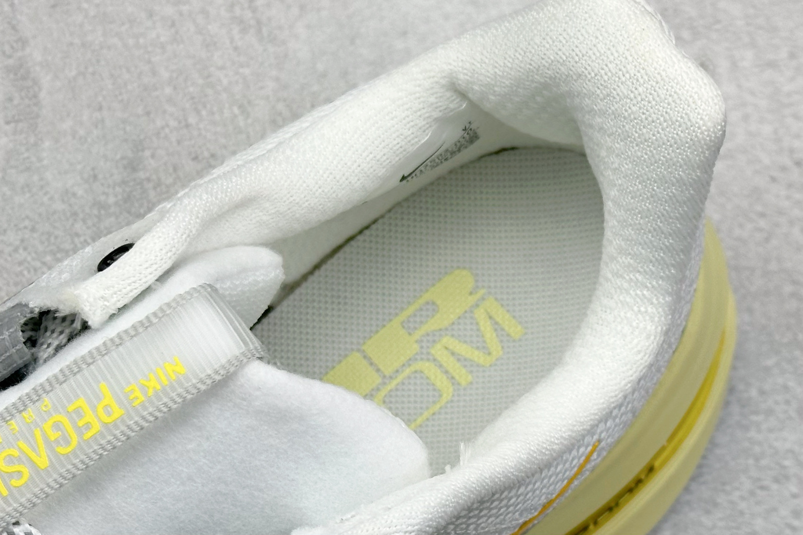 I8Nike Air Zoom Pegasus Premium 耐克网面全掌气垫缓震跑鞋 HQ2592-010