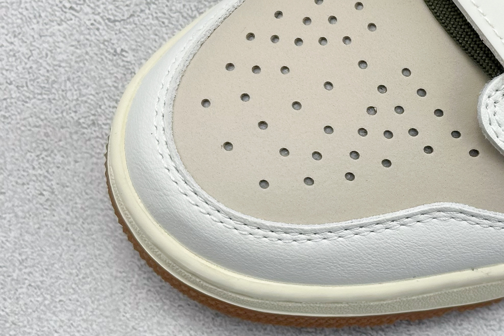 最强312 Air Jordan Legacy 312 Low 有着交错结合的设计 IB8856-121