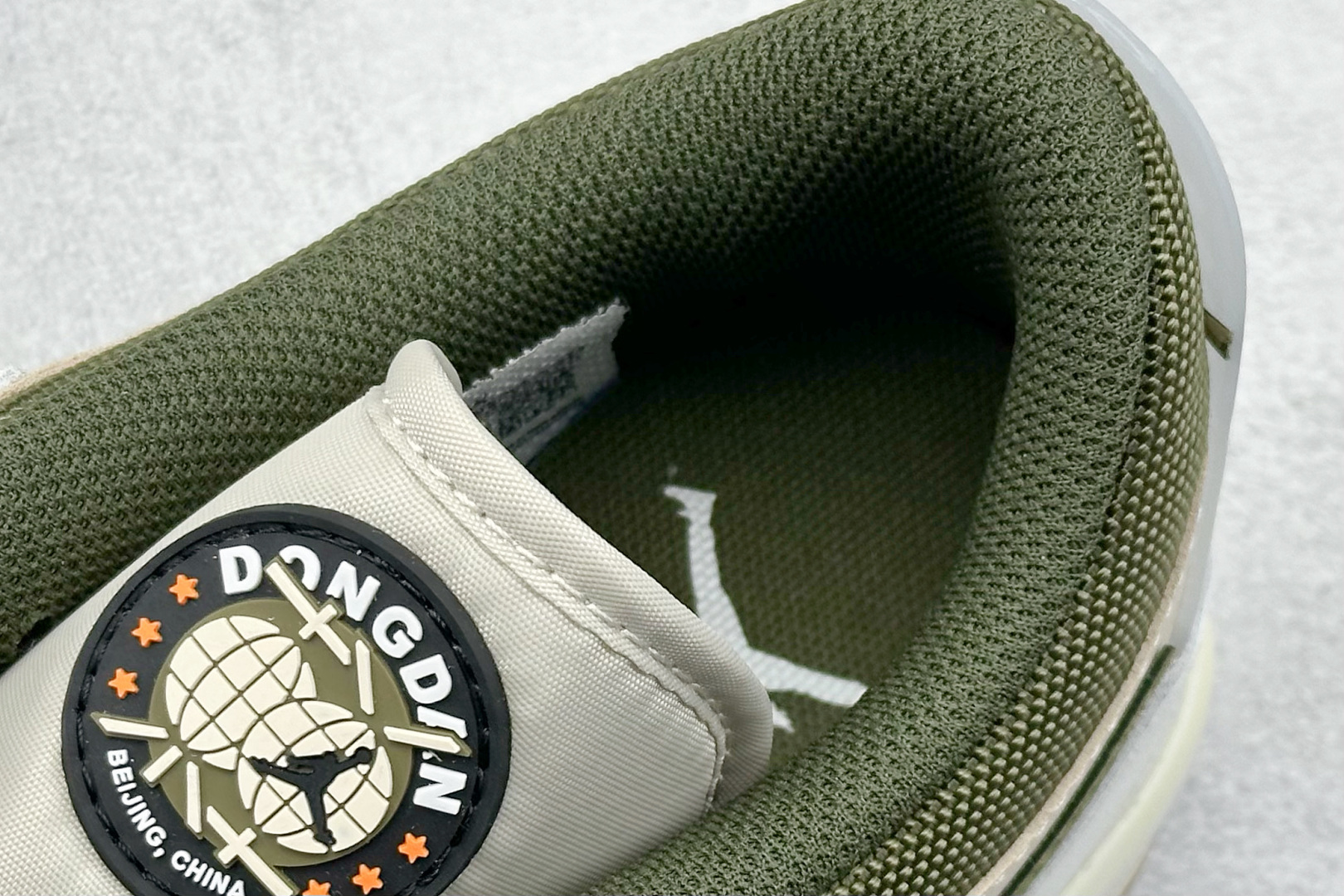 最强312 Air Jordan Legacy 312 Low 有着交错结合的设计 IB8856-121