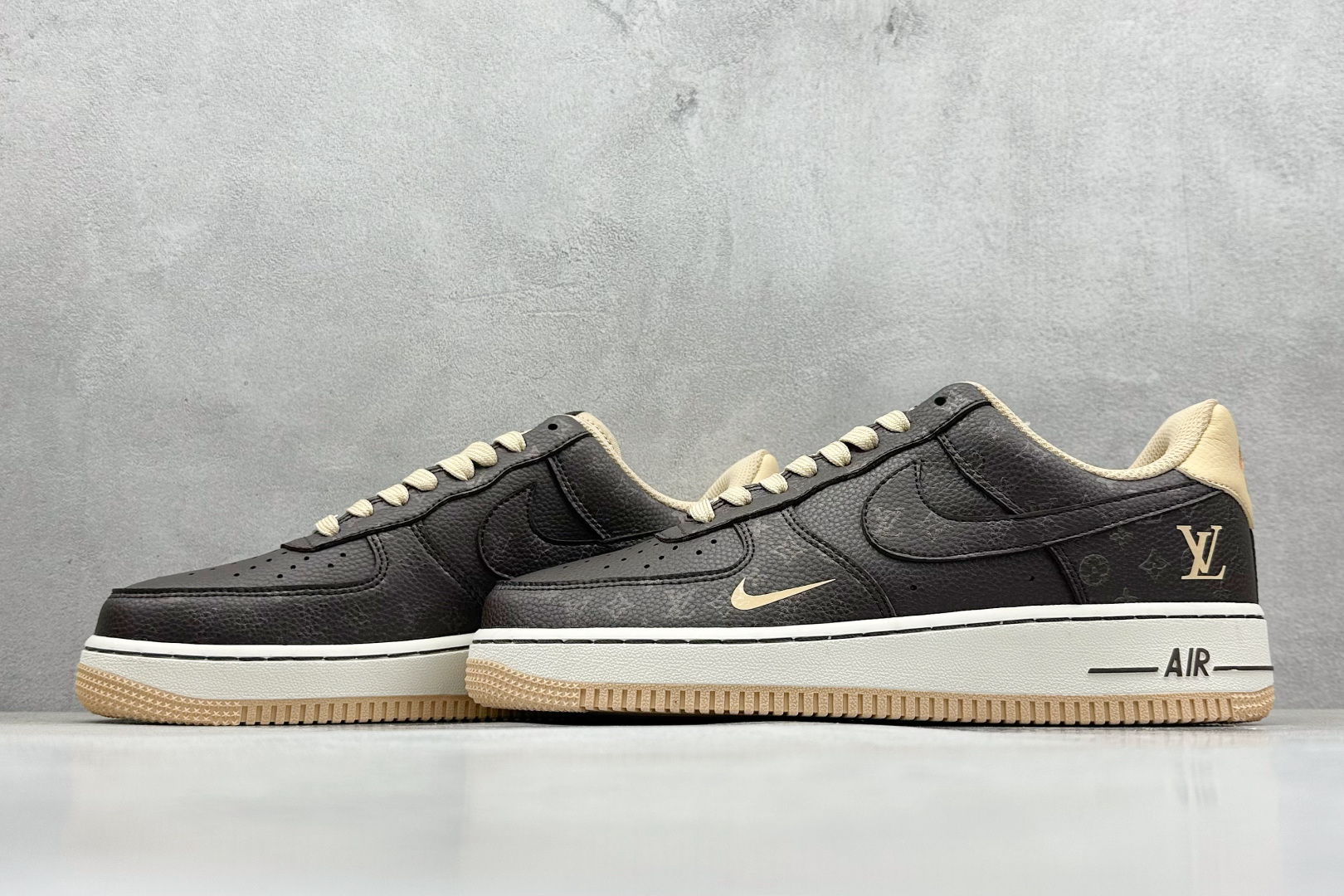 SC版Nike Air Force 1'07 Low LV联名 咖啡粽 空军一号低帮休闲板鞋 LW9279-007 SC版Nike Air Force 1'07 Low LV联名 咖啡粽 空军一号低帮休闲板鞋 LW9279-007