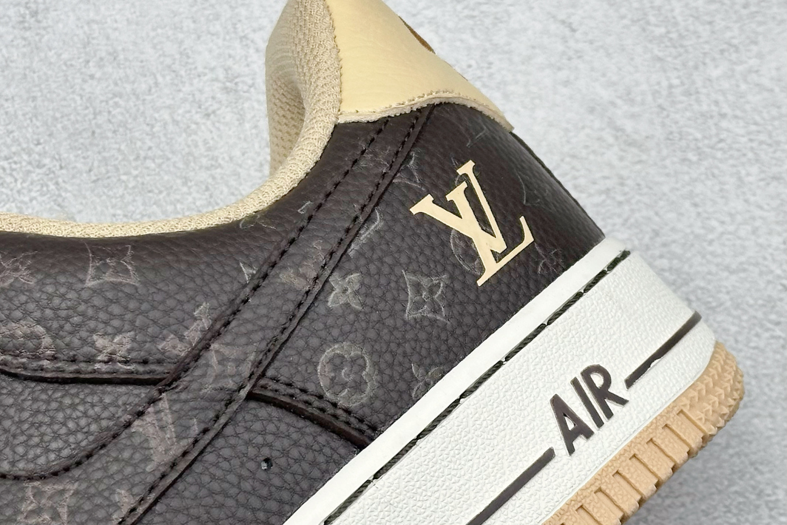 SC版Nike Air Force 1'07 Low LV联名 咖啡粽 空军一号低帮休闲板鞋 LW9279-007 SC版Nike Air Force 1'07 Low LV联名 咖啡粽 空军一号低帮休闲板鞋 LW9279-007