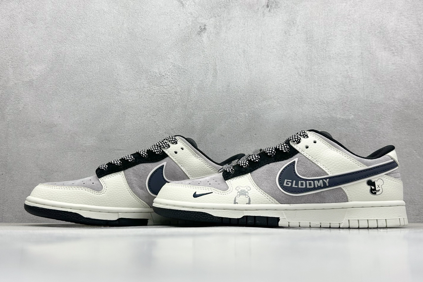 XC版Nk SB Dunk Low 暴力熊联名 浅灰猪八 周年高端定制 低帮休闲板鞋 DJ2024-109
