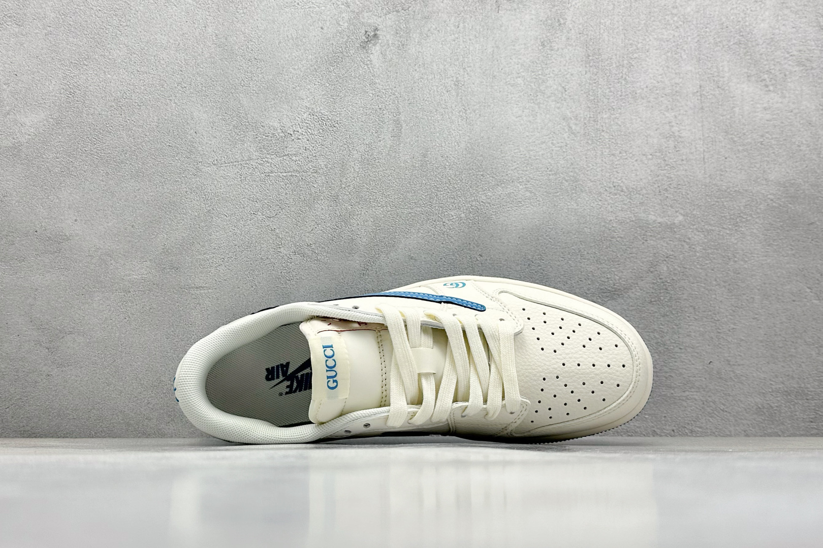 XC版Travis Scott x Fragment Design x Air Jordan 1 Low SP AJ1 乔1古驰联名 蓝勾蓝底 低帮文化休闲板鞋 ZH2598-165 XC版Travis Scott x Fragment Design x Air Jordan 1 Low SP AJ1 乔1古驰联名 蓝勾蓝底 低帮文化休闲板鞋 ZH2598-165