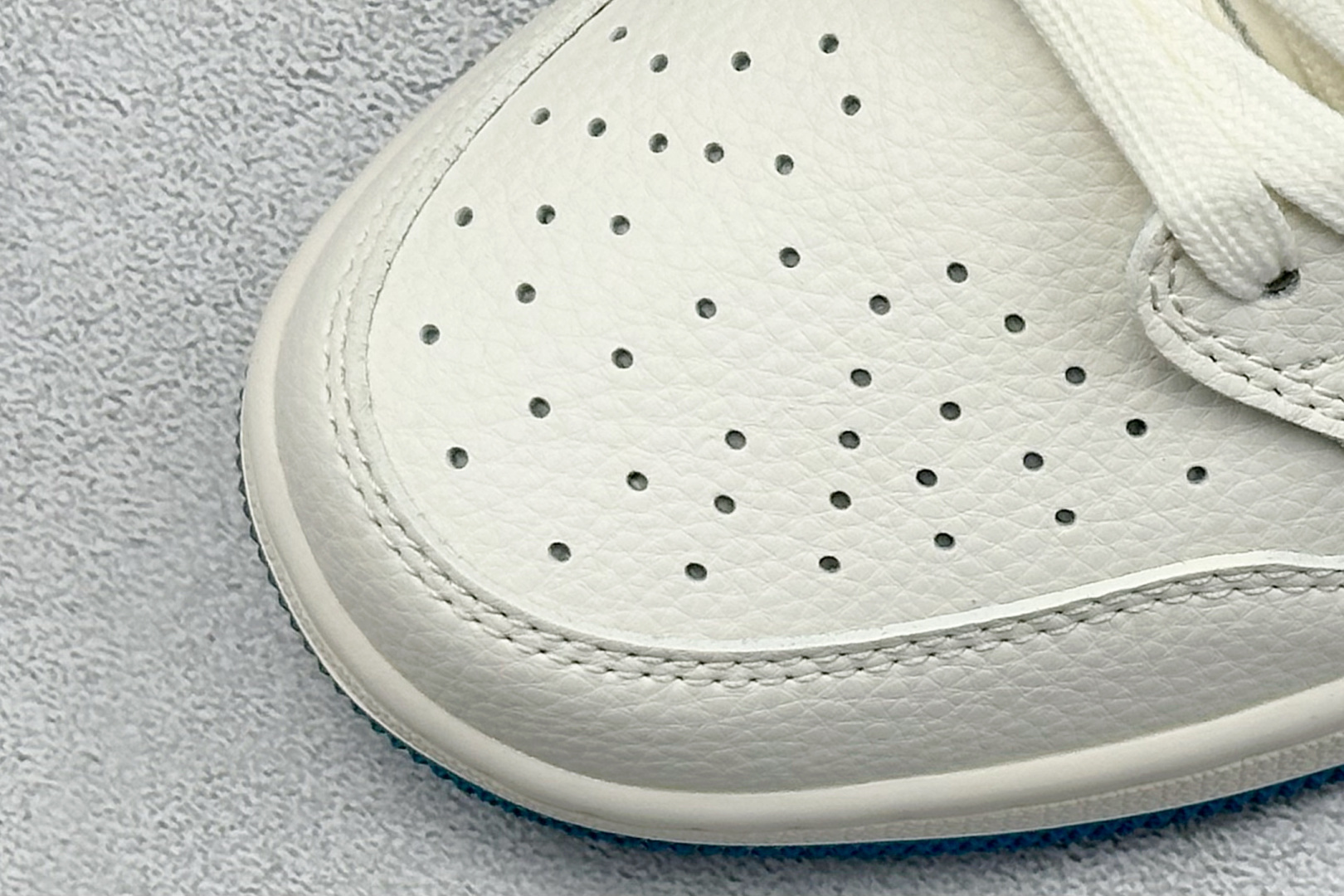 XC版Travis Scott x Fragment Design x Air Jordan 1 Low SP AJ1 乔1古驰联名 蓝勾蓝底 低帮文化休闲板鞋 ZH2598-165 XC版Travis Scott x Fragment Design x Air Jordan 1 Low SP AJ1 乔1古驰联名 蓝勾蓝底 低帮文化休闲板鞋 ZH2598-165