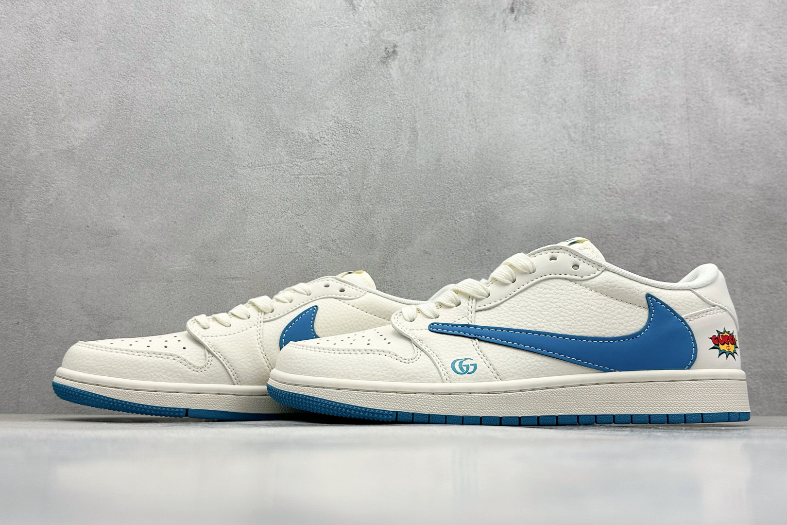 XC版Travis Scott x Fragment Design x Air Jordan 1 Low SP AJ1 乔1古驰联名 蓝勾蓝底 低帮文化休闲板鞋 ZH2598-165 XC版Travis Scott x Fragment Design x Air Jordan 1 Low SP AJ1 乔1古驰联名 蓝勾蓝底 低帮文化休闲板鞋 ZH2598-165