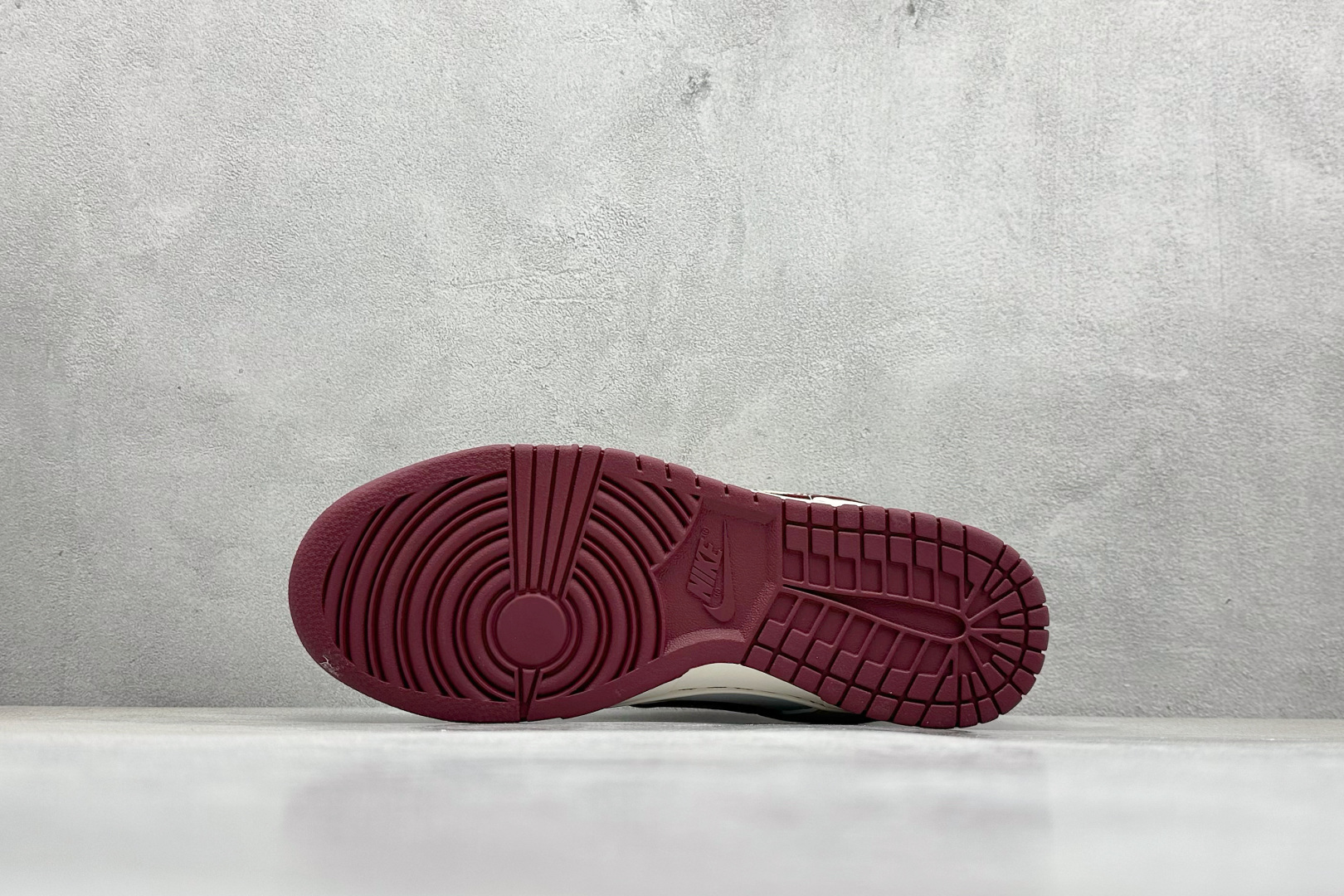 XC版Nike SB Dunk Low 问界M9红彩勾 周年高端定制 低帮休闲板鞋 FC1688-236