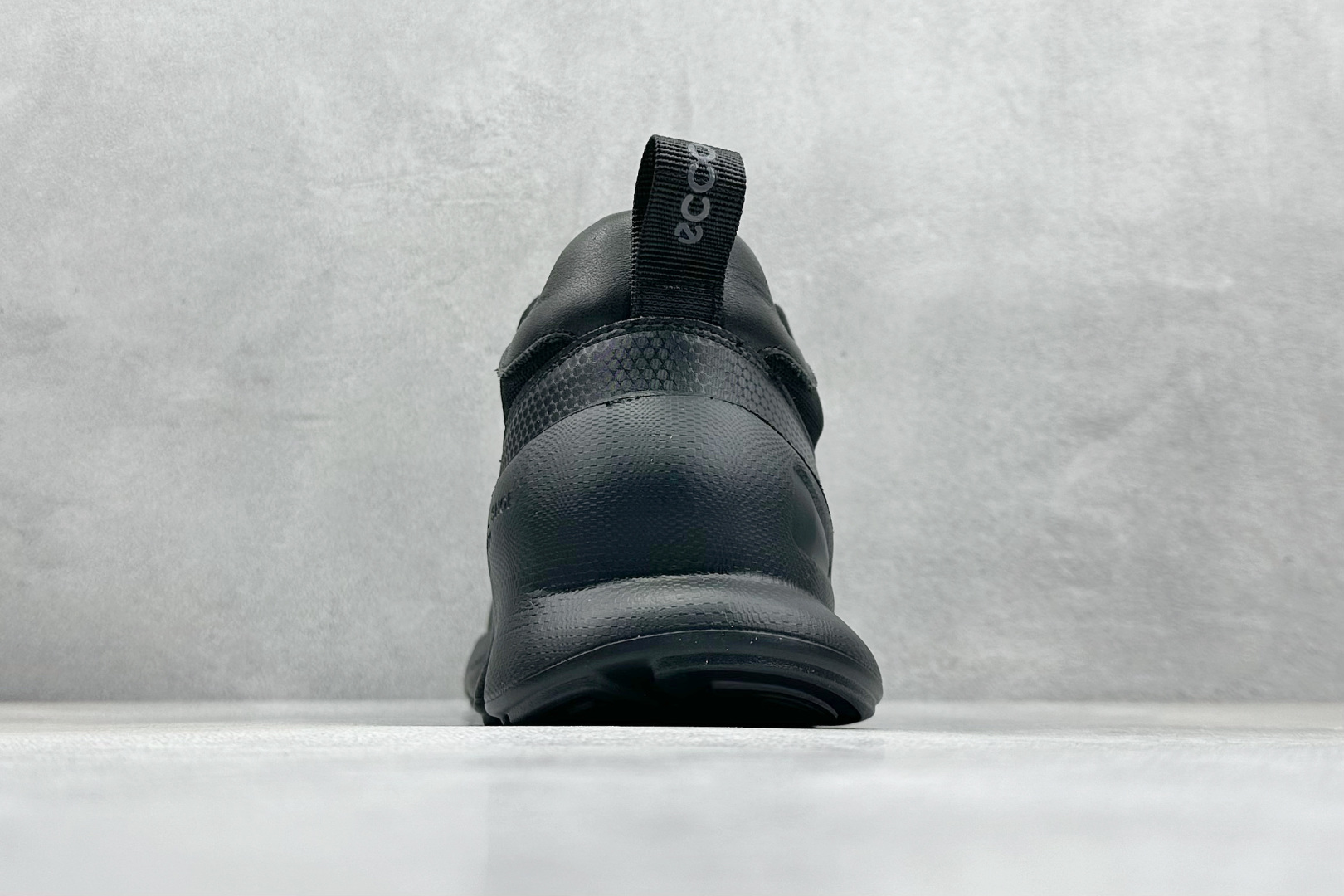 Ecco 爱步健步BIOM系列新款飞织网面百搭潮流户外运动鞋 825864