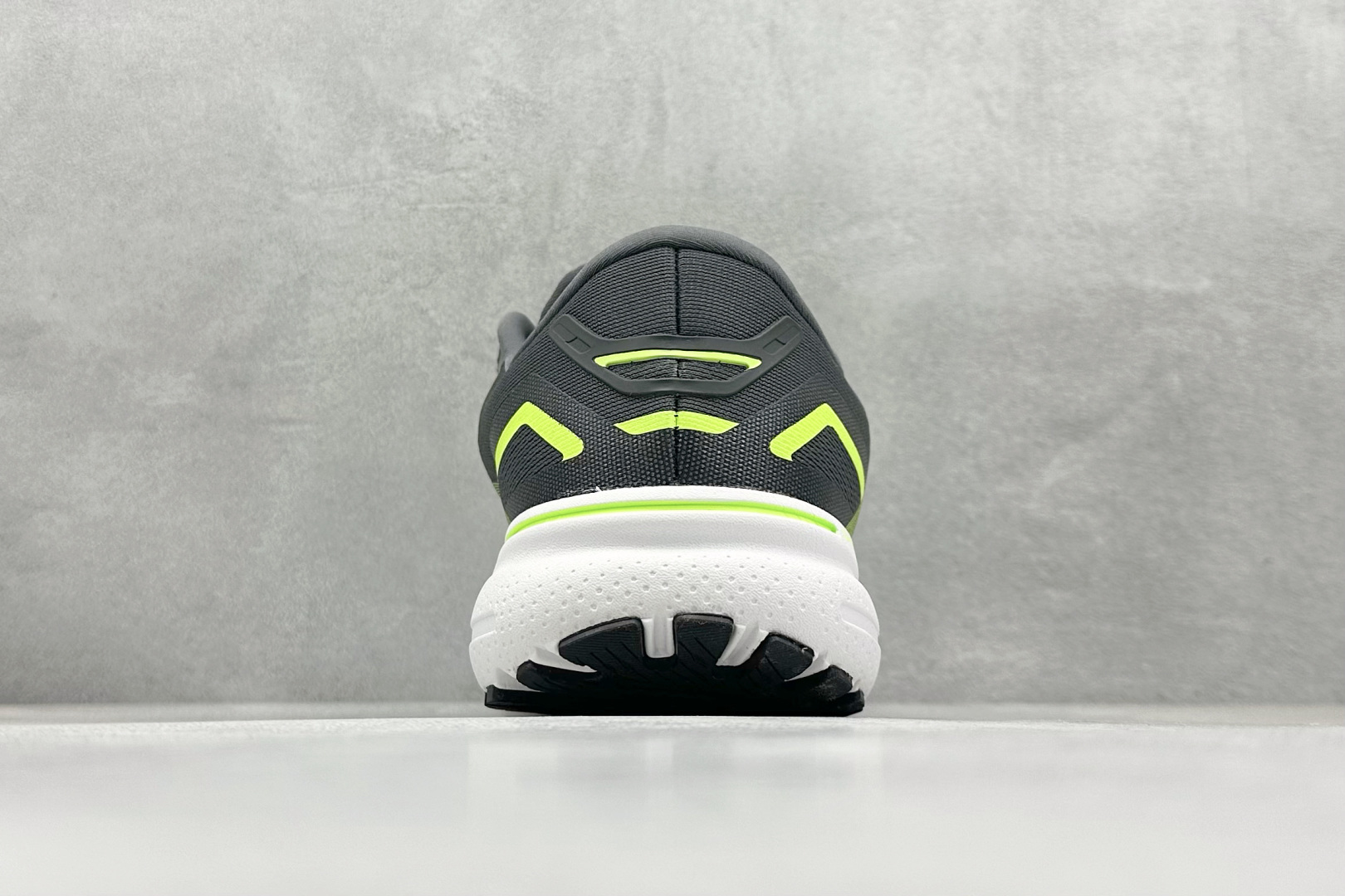 Brooks Ghost 15代 布鲁克斯 系列低帮透气缓震支撑休闲运动慢跑鞋 110393 1D 076