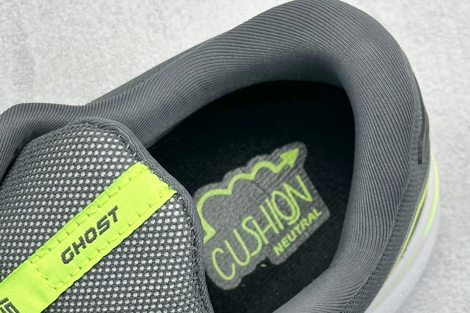 Brooks Ghost 15代 布鲁克斯 系列低帮透气缓震支撑休闲运动慢跑鞋 110393 1D 076