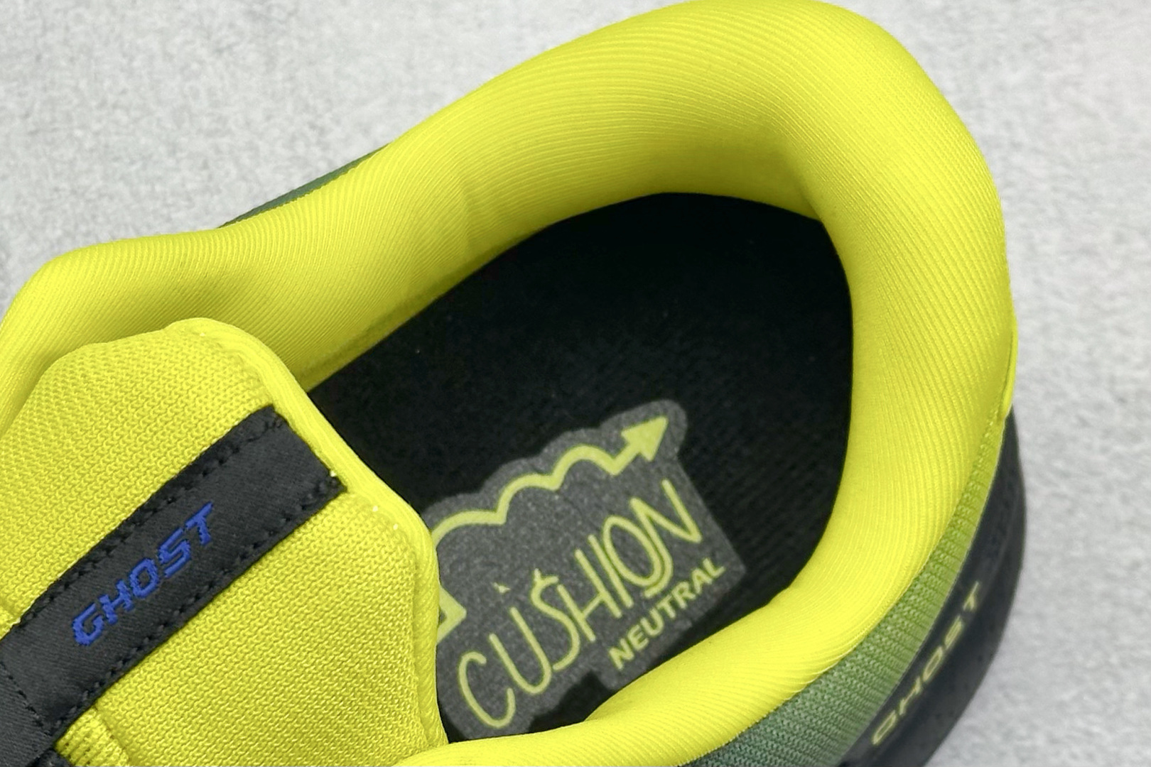 Brooks Ghost 15代 布鲁克斯 系列低帮透气缓震支撑休闲运动慢跑鞋 110393 1D 063