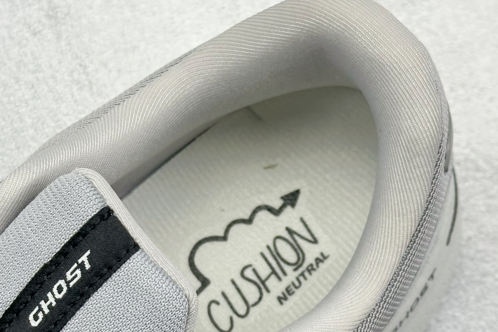 Brooks Ghost 15代 布鲁克斯 系列低帮透气缓震支撑休闲运动慢跑鞋 110393 1D 098