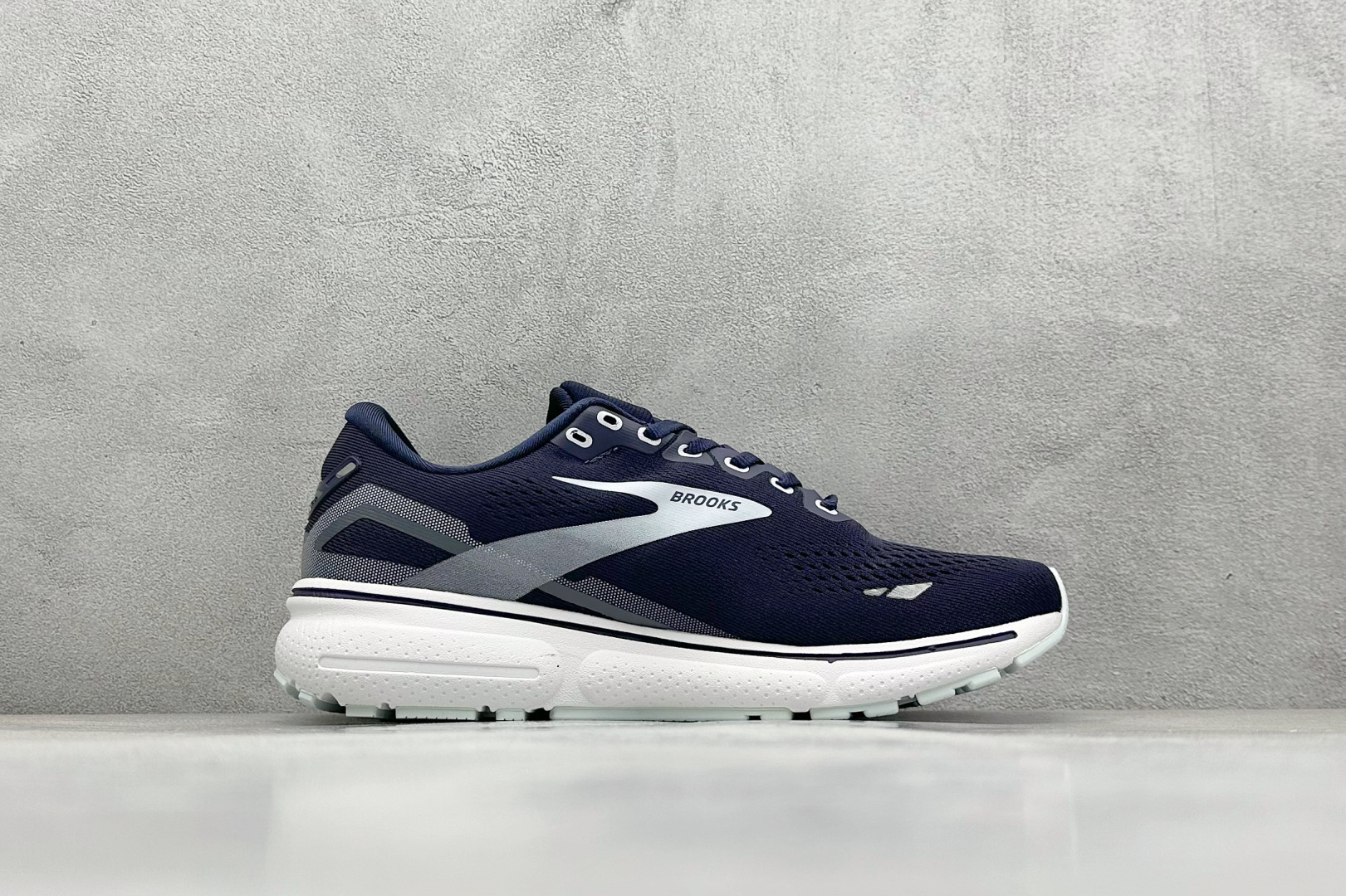 Brooks Ghost 15代 布鲁克斯 系列低帮透气缓震支撑休闲运动慢跑鞋 110393 1D 026