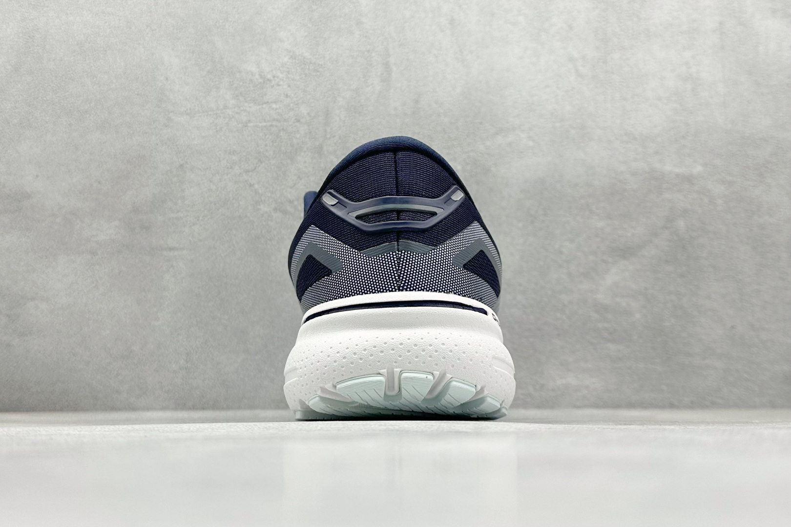 Brooks Ghost 15代 布鲁克斯 系列低帮透气缓震支撑休闲运动慢跑鞋 110393 1D 026