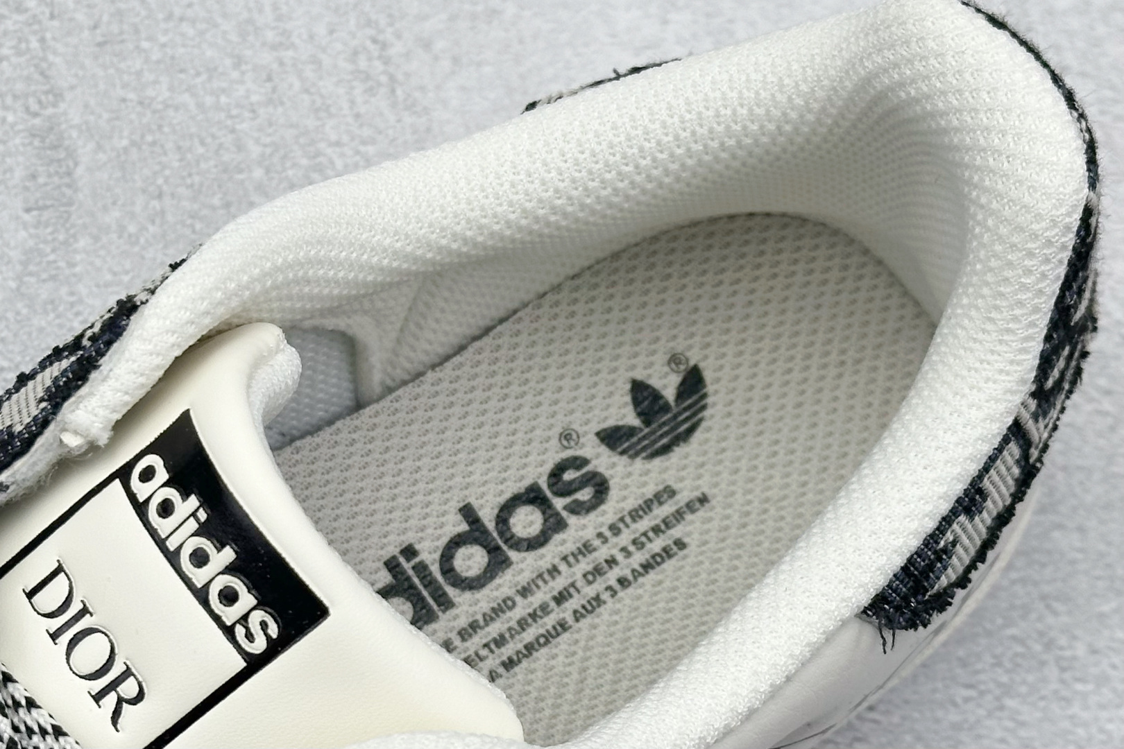 AD Originals Gazelle Indoor DIOr联名 三叶草复古休闲运动板鞋 XS0019