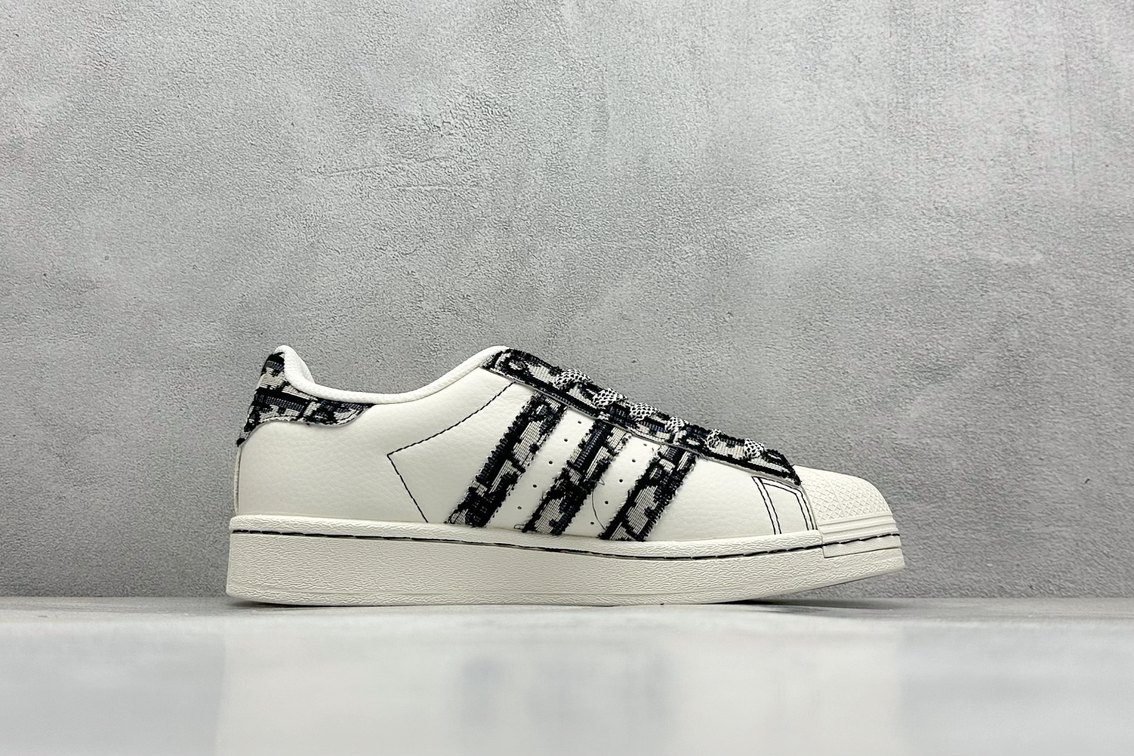 AD Originals Gazelle Indoor DIOr联名 三叶草复古休闲运动板鞋 XS0019