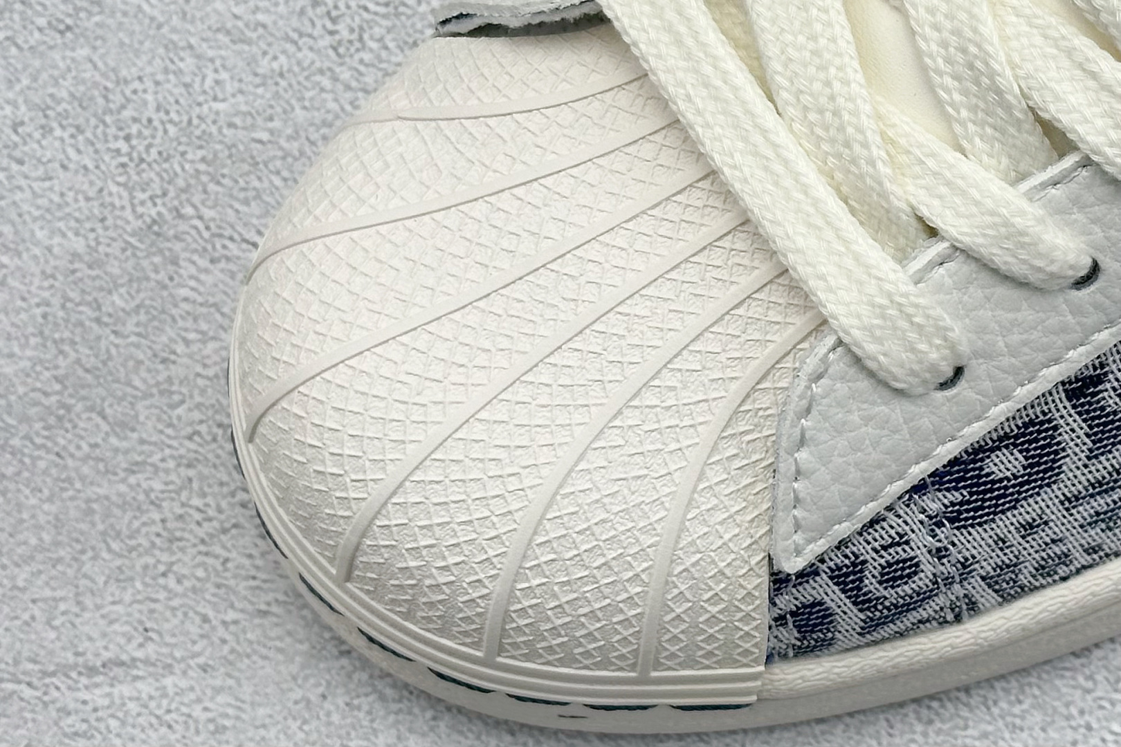 AD Originals Superstar 联名贝壳头 HS3081