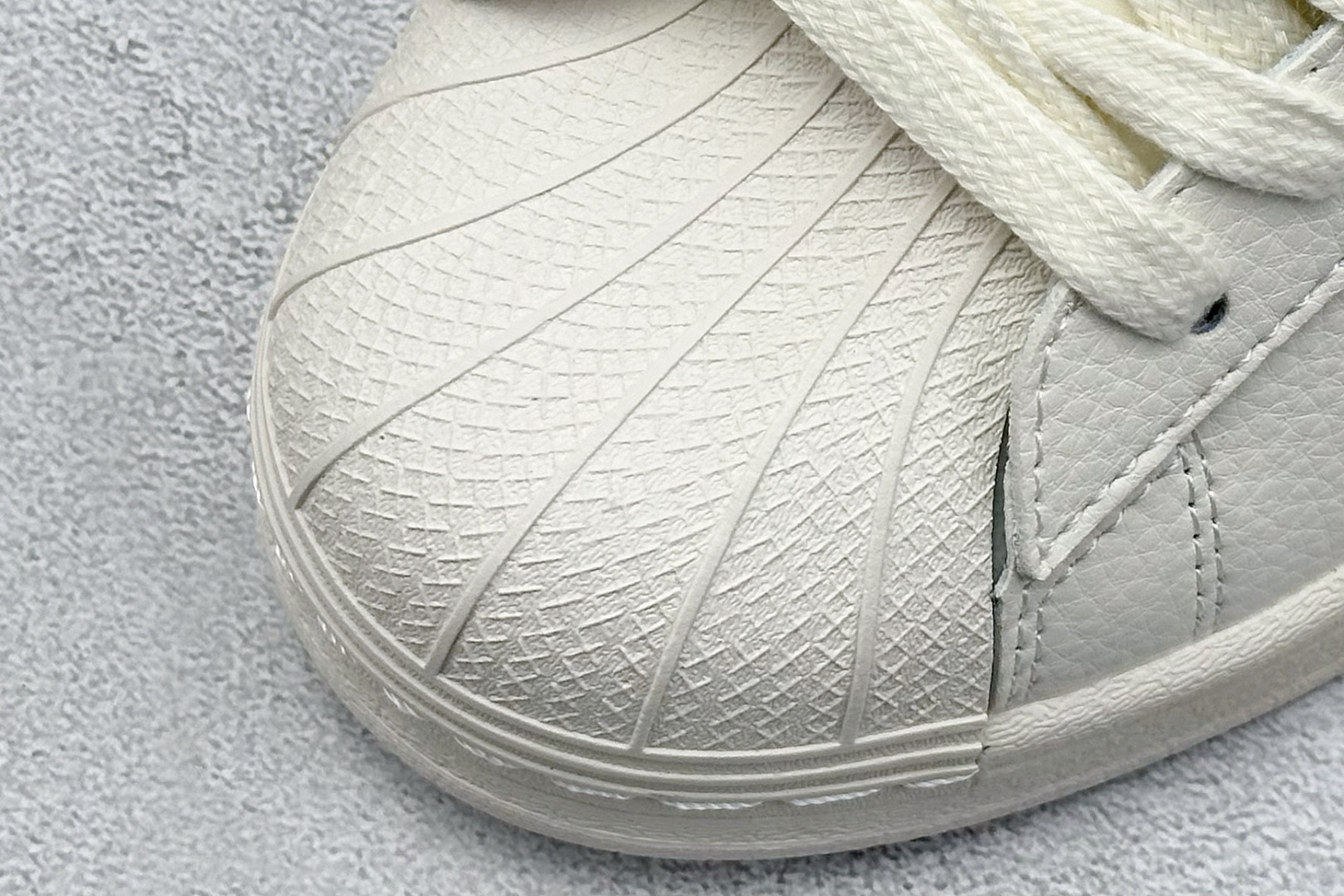 AD Originals Superstar 联名贝壳头 HS3085