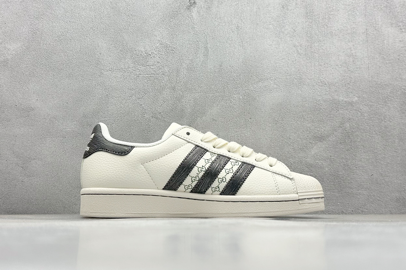 AD Originals Superstar 联名贝壳头 HS3073