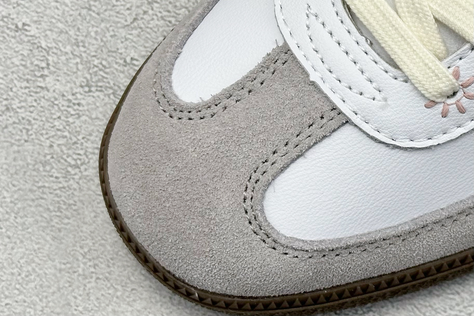 juice x adidas originals SAMBA Flower 花卉 白色 HQ5155