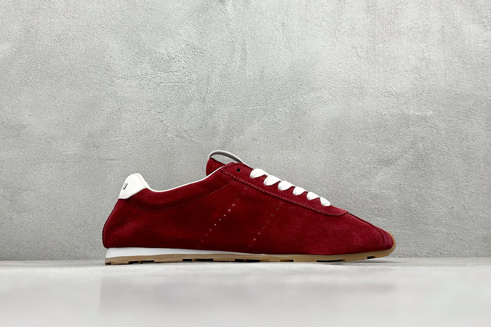 MIUMIU 缪缪新款美式复古风~ 颜值担当火爆款脏脏鞋