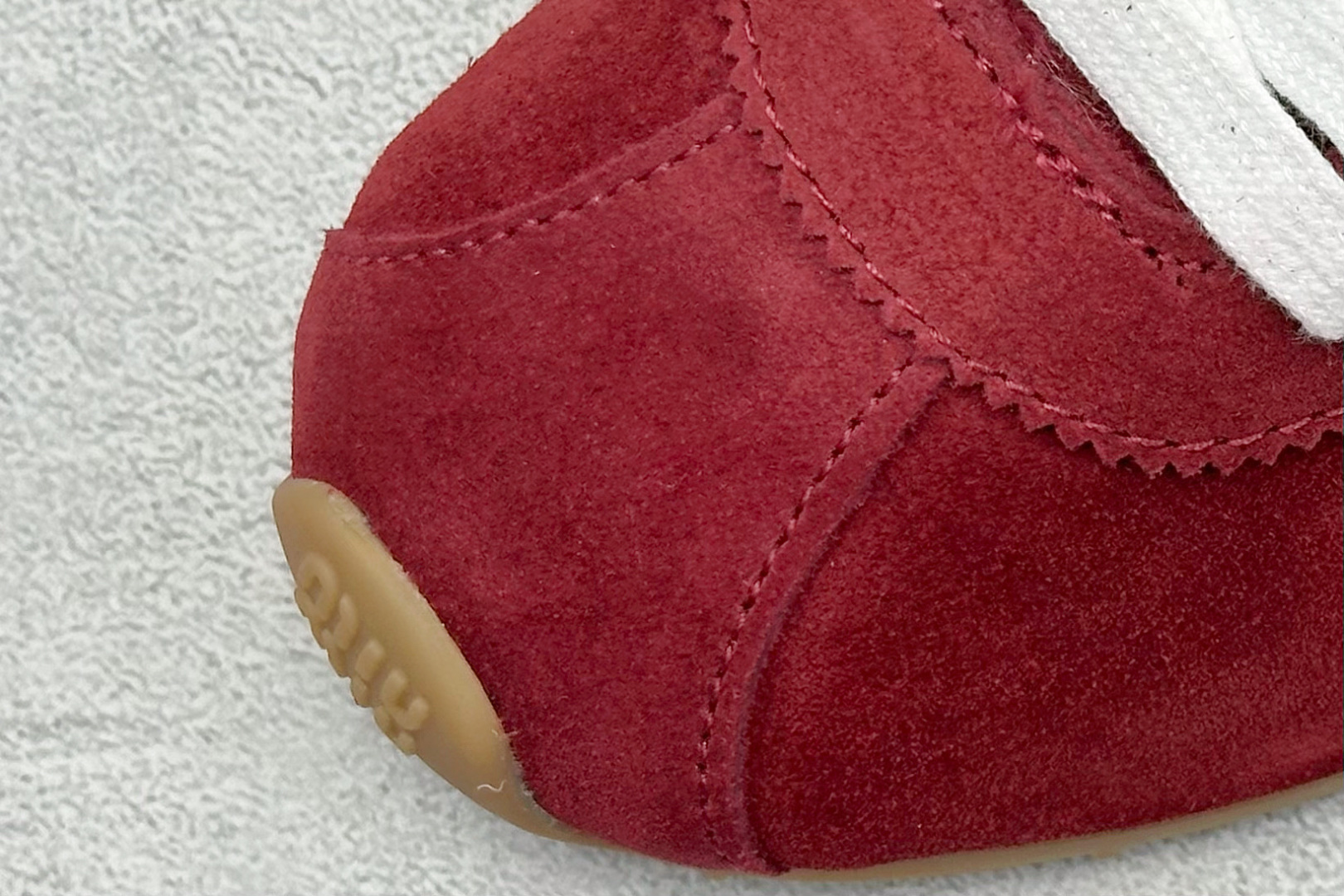 MIUMIU 缪缪新款美式复古风~ 颜值担当火爆款脏脏鞋