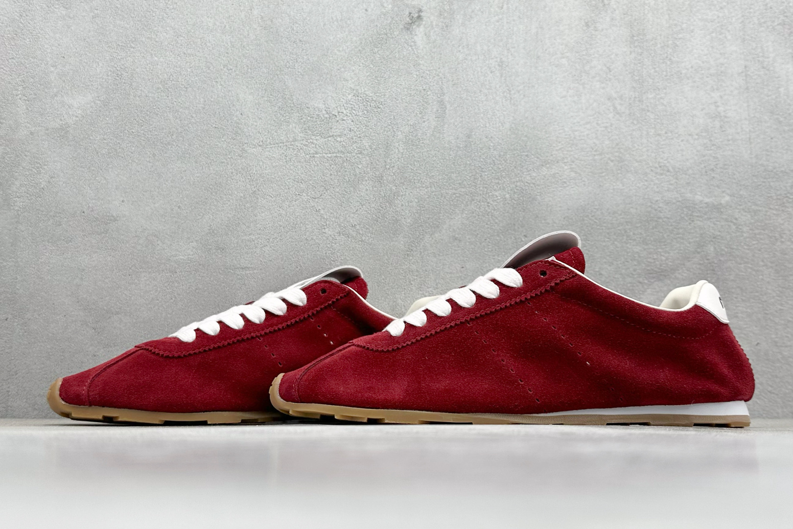 MIUMIU 缪缪新款美式复古风~ 颜值担当火爆款脏脏鞋