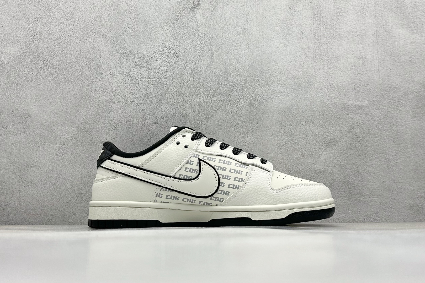 SC版Nike SB Dunk Low 北面联名 黑白三小勾 周年高端定制 低帮休闲板鞋 SC9207-423