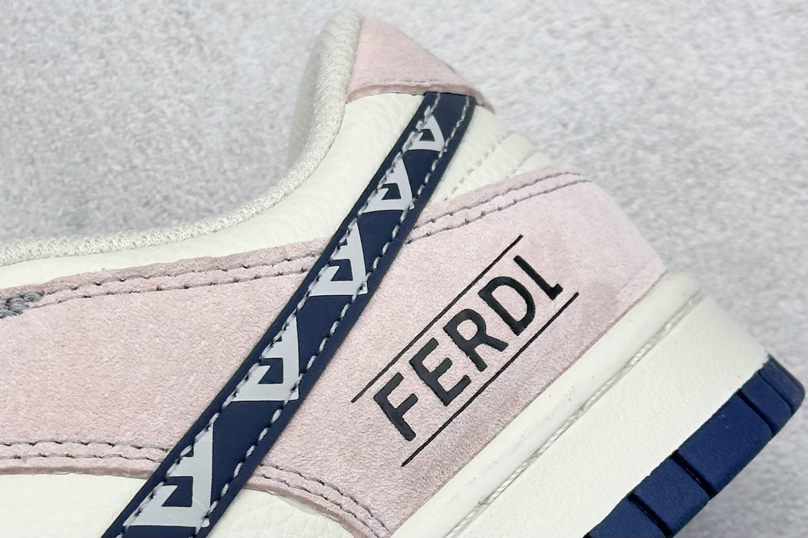 XC版 Nike SB Dunk Low“ 芬迪联名——猪八花勾” 周年高端定制 低帮休闲板鞋 DJ2024-132