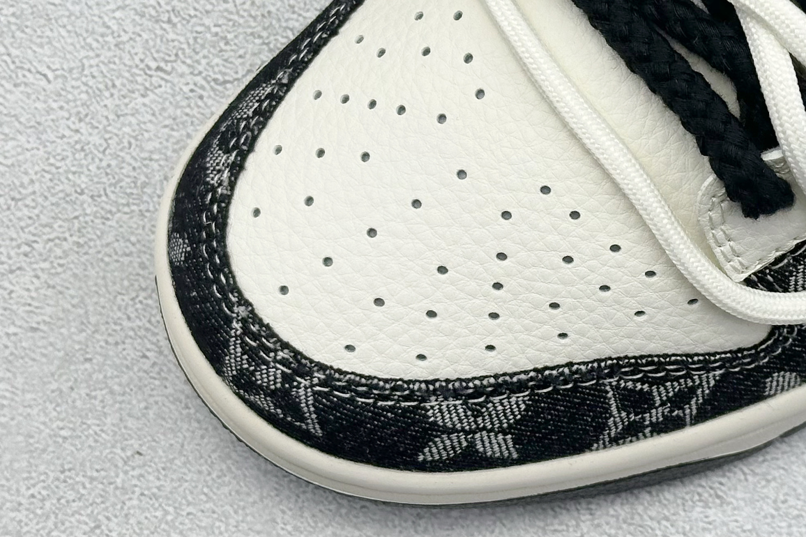 XC版Nike SB Dunk Low LV联名 绑带织布黑白勾 周年高端定制 低帮休闲板鞋 YX5066-338