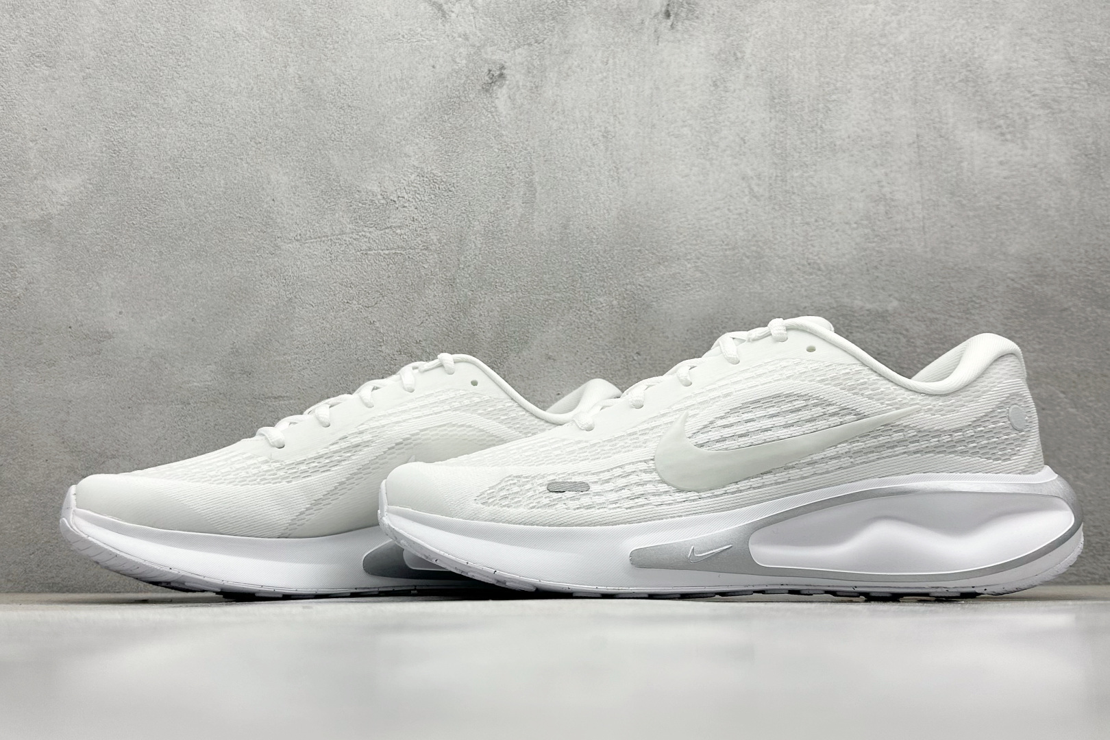 RS版 NK Journey Run 旅程慢跑系列低帮轻质缓震休闲运动公路跑步鞋 FJ7765-102