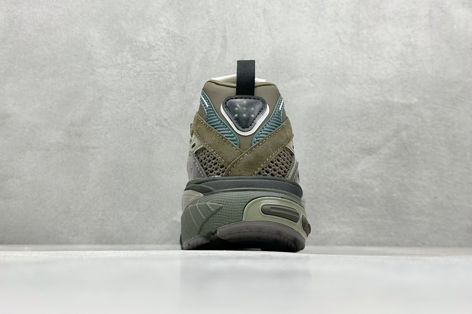 SFTM x AD Originals Adistar Cushion 复古前卫科技休闲运动老爹鞋 JR8045