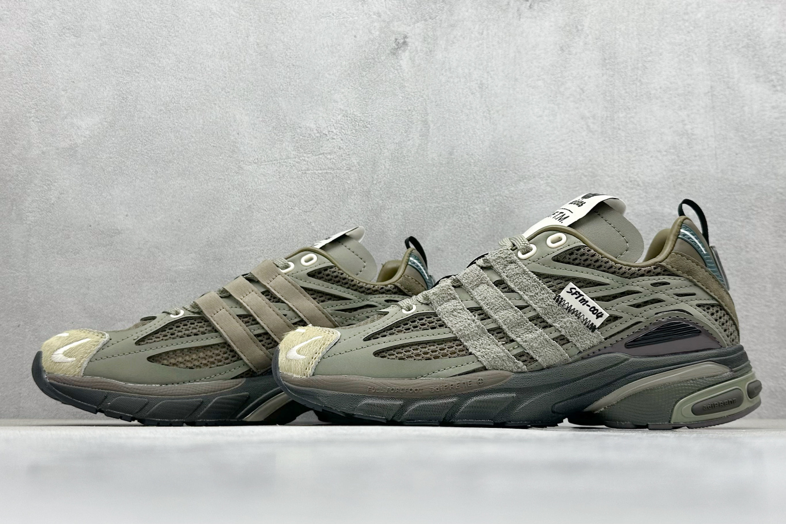 SFTM x AD Originals Adistar Cushion 复古前卫科技休闲运动老爹鞋 JR8045